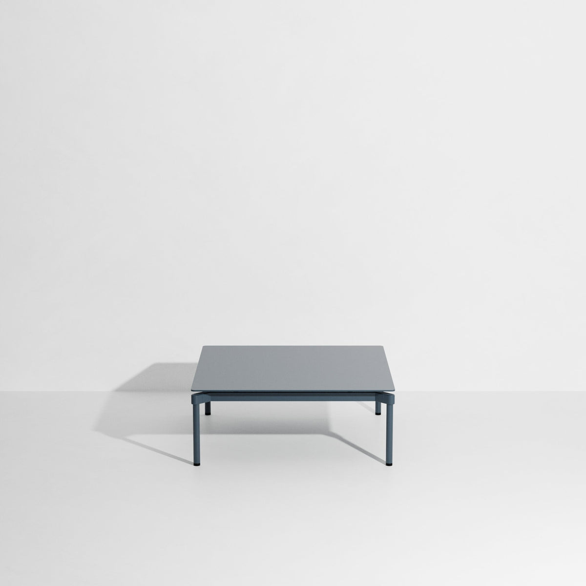 Table basse carrée Fromme de Tom Chung - Petite Friture-Gris Bleu-The Woods Gallery
