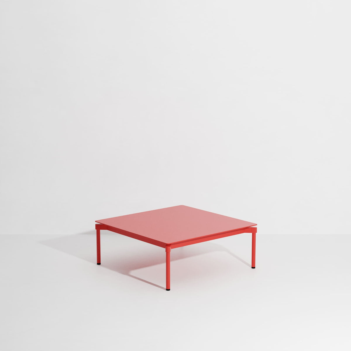 Table basse carrée Fromme de Tom Chung - Petite Friture-Rouge-The Woods Gallery