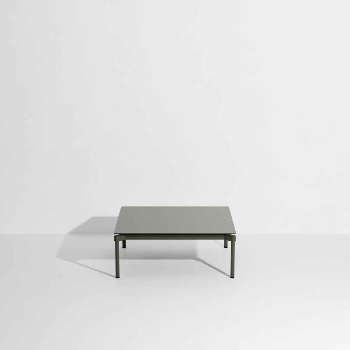 Table basse carrée Fromme de Tom Chung - Petite Friture-Vert bouteille-The Woods Gallery