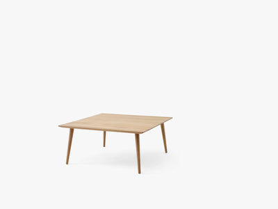 Table basse carrée In Between SK24 de Sami Kallio - &Tradition-Chêne huilé-The Woods Gallery
