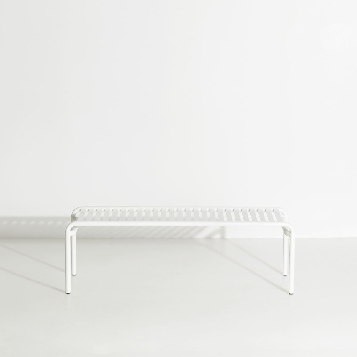 Table basse longue Week-End de Studio Brichet-Ziegler - Petite Friture-Blanc-The Woods Gallery