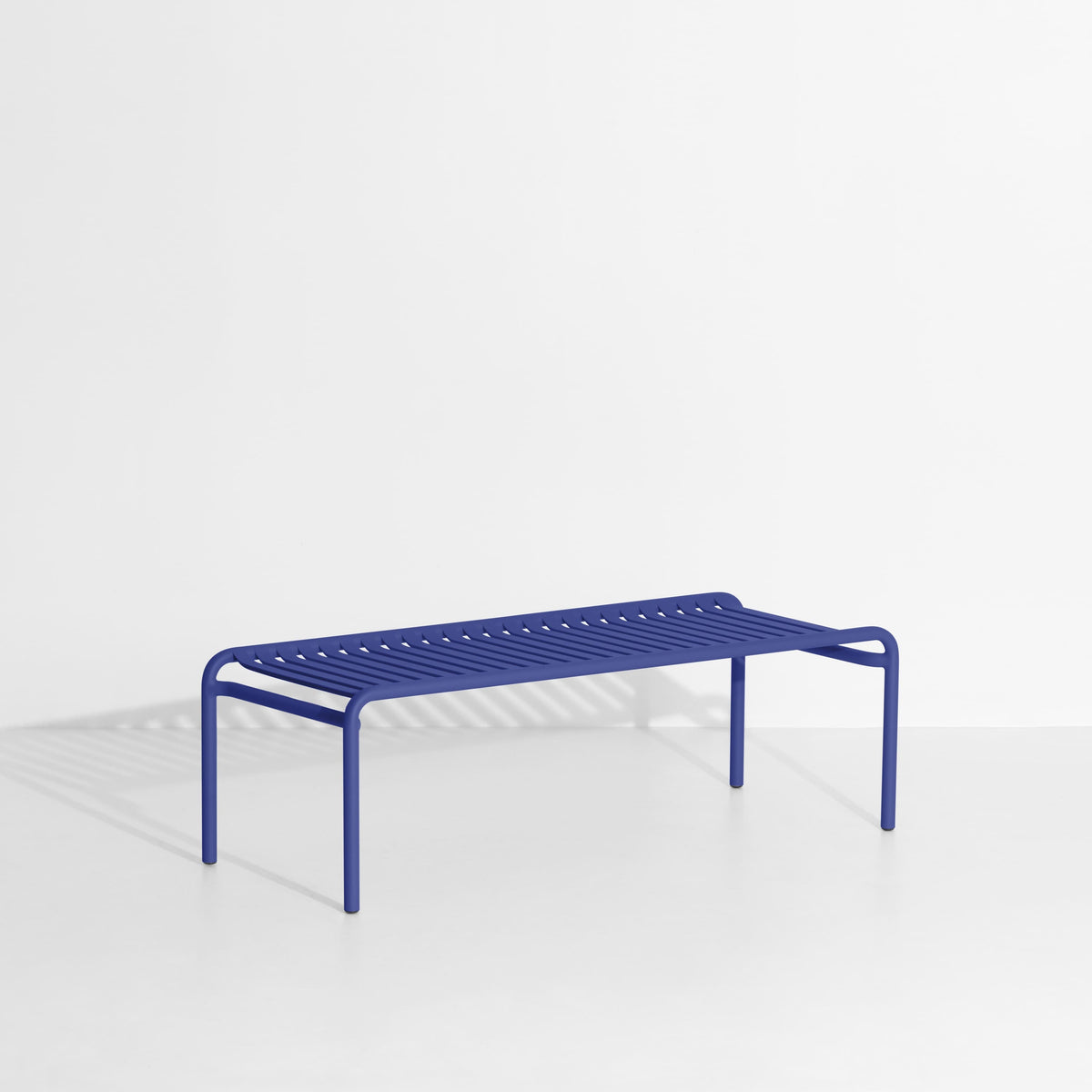 Table basse longue Week-End de Studio Brichet-Ziegler - Petite Friture-Bleu-The Woods Gallery