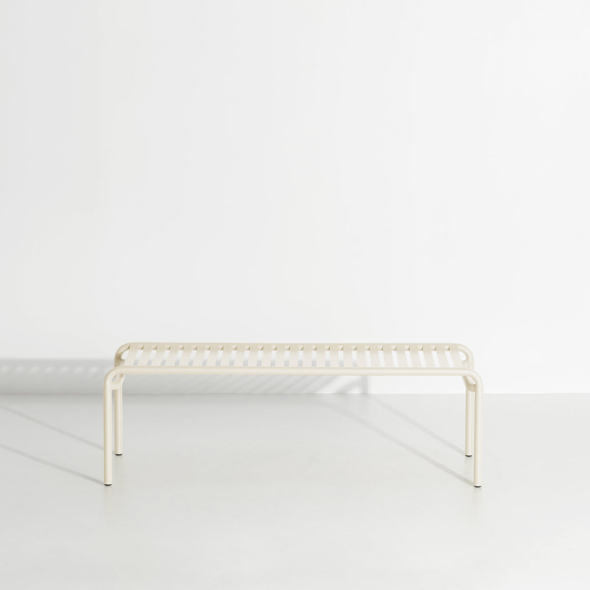 Table basse longue Week-End de Studio Brichet-Ziegler - Petite Friture-Ivoire-The Woods Gallery