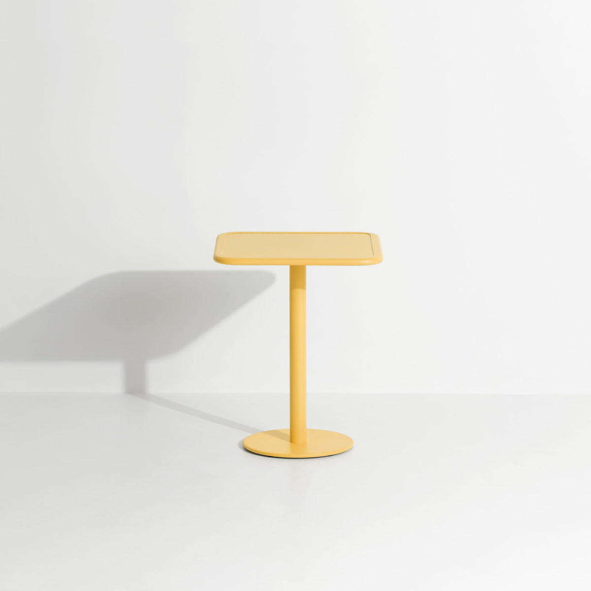 Table bistrot carrée Week-End 60 × 60 de Studio Brichet-Ziegler - Petite Friture-Safran-The Woods Gallery