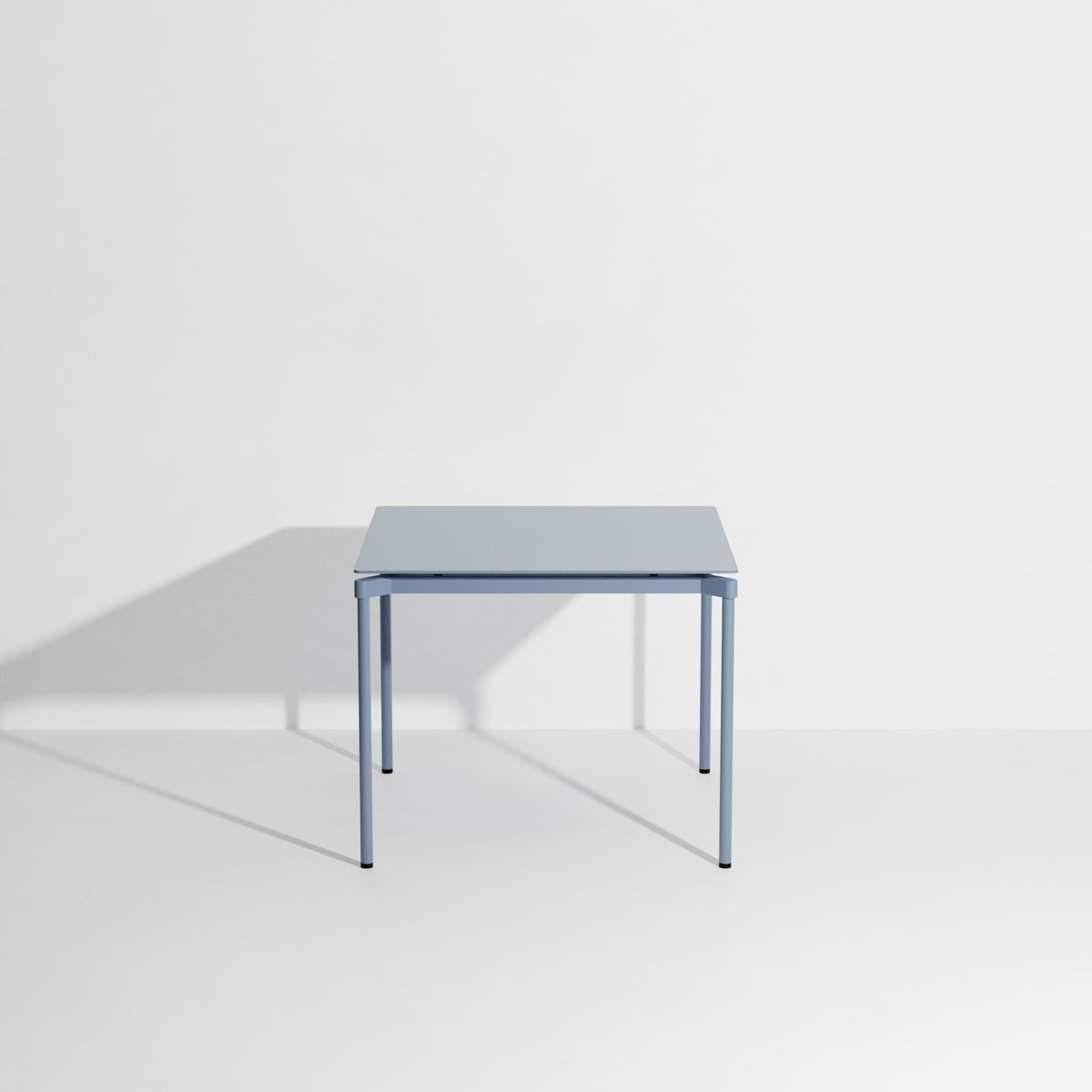 Table carrée Fromme de Tom Chung - Petite Friture-Bleu Pigeon-The Woods Gallery