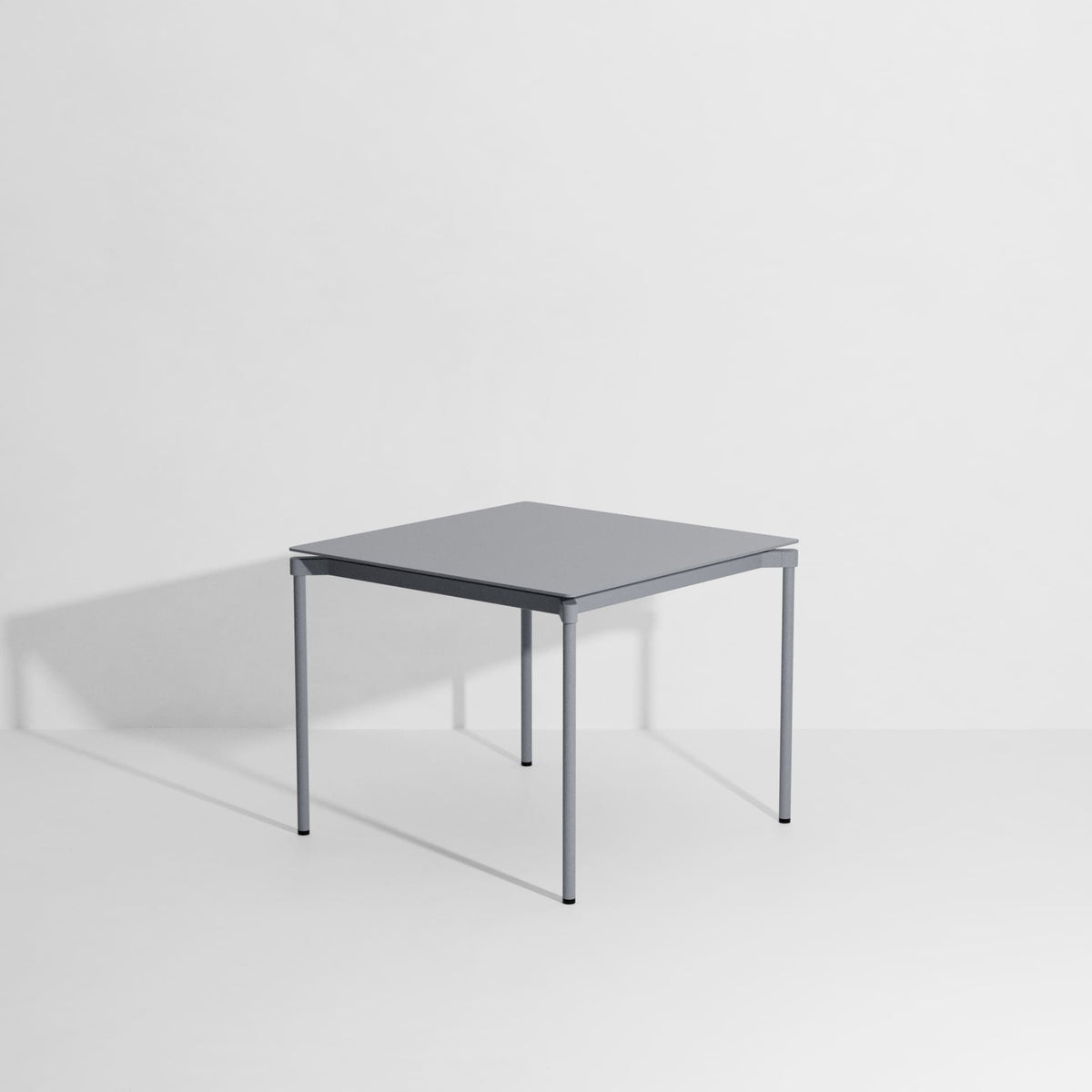 Table carrée Fromme de Tom Chung - Petite Friture-Gris pierre-The Woods Gallery