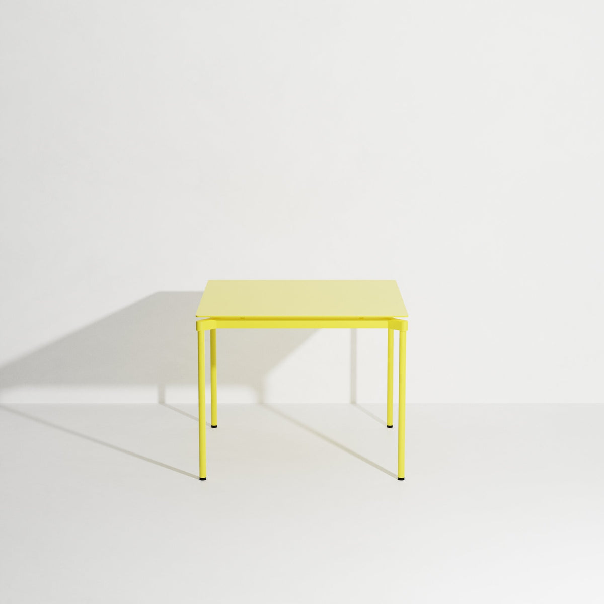 Table carrée Fromme de Tom Chung - Petite Friture-Jaune-The Woods Gallery