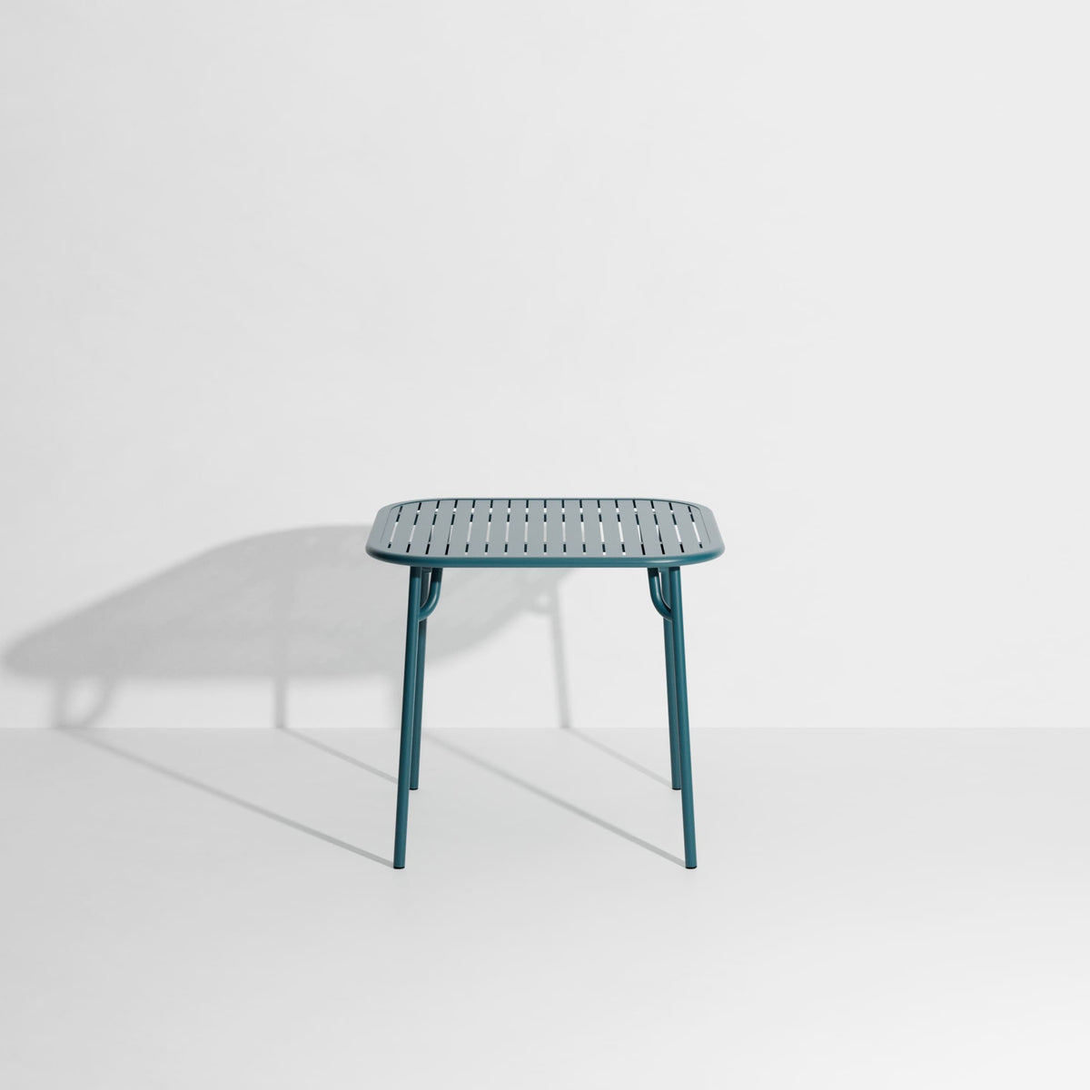 Table carrée Week-End de Studio Brichet-Ziegler - Petite Friture-Bleu Océan-À lattes-The Woods Gallery