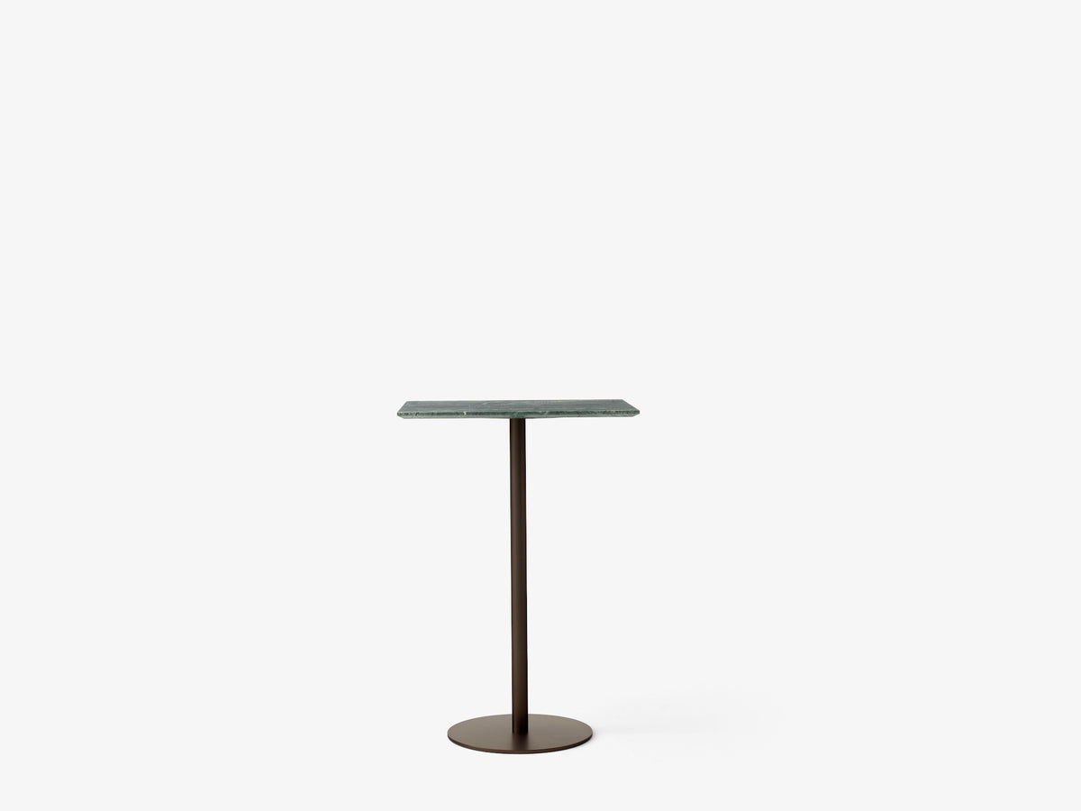 Table haute In Between SK21 de Sami Kallio - &amp;Tradition-Pied central noir mat-Linoléum Forbo-The Woods Gallery