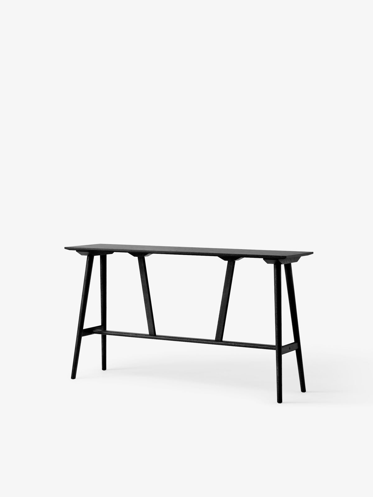 Table haute In Between SK27 de Sami Kallio - &amp;Tradition-Piètement chêne laqué noir-Placage de chêne-The Woods Gallery