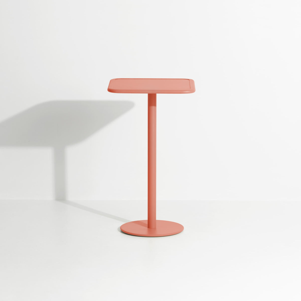Table haute carrée Week-End 60 × 60 de Studio Brichet-Ziegler - Petite Friture-Corail-The Woods Gallery
