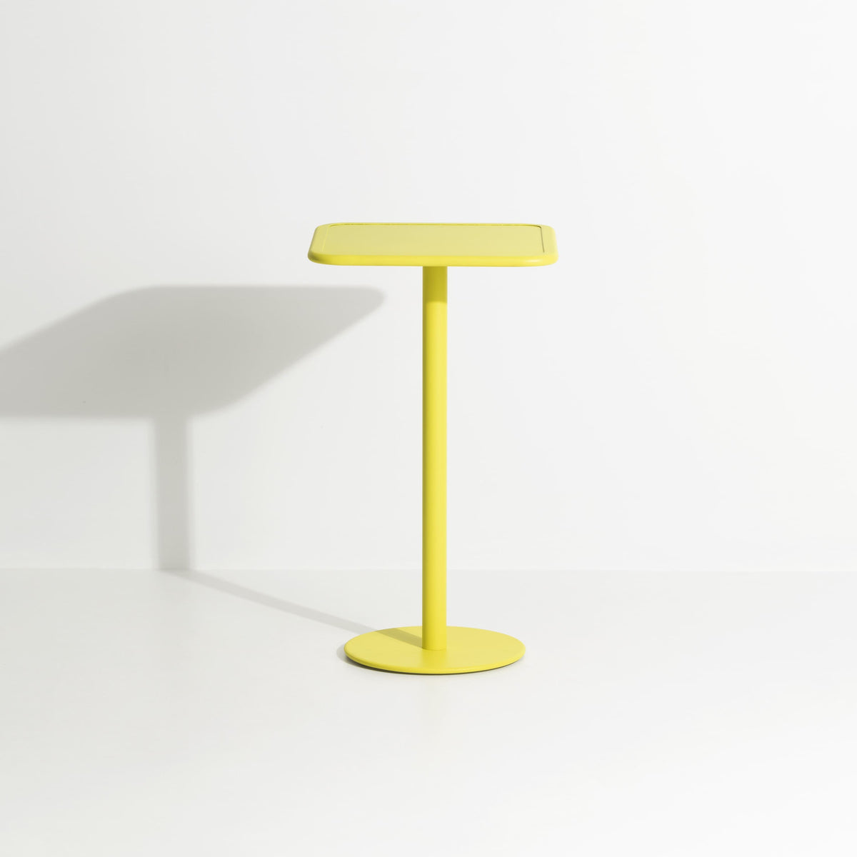 Table haute carrée Week-End 60 × 60 de Studio Brichet-Ziegler - Petite Friture-Jaune-The Woods Gallery