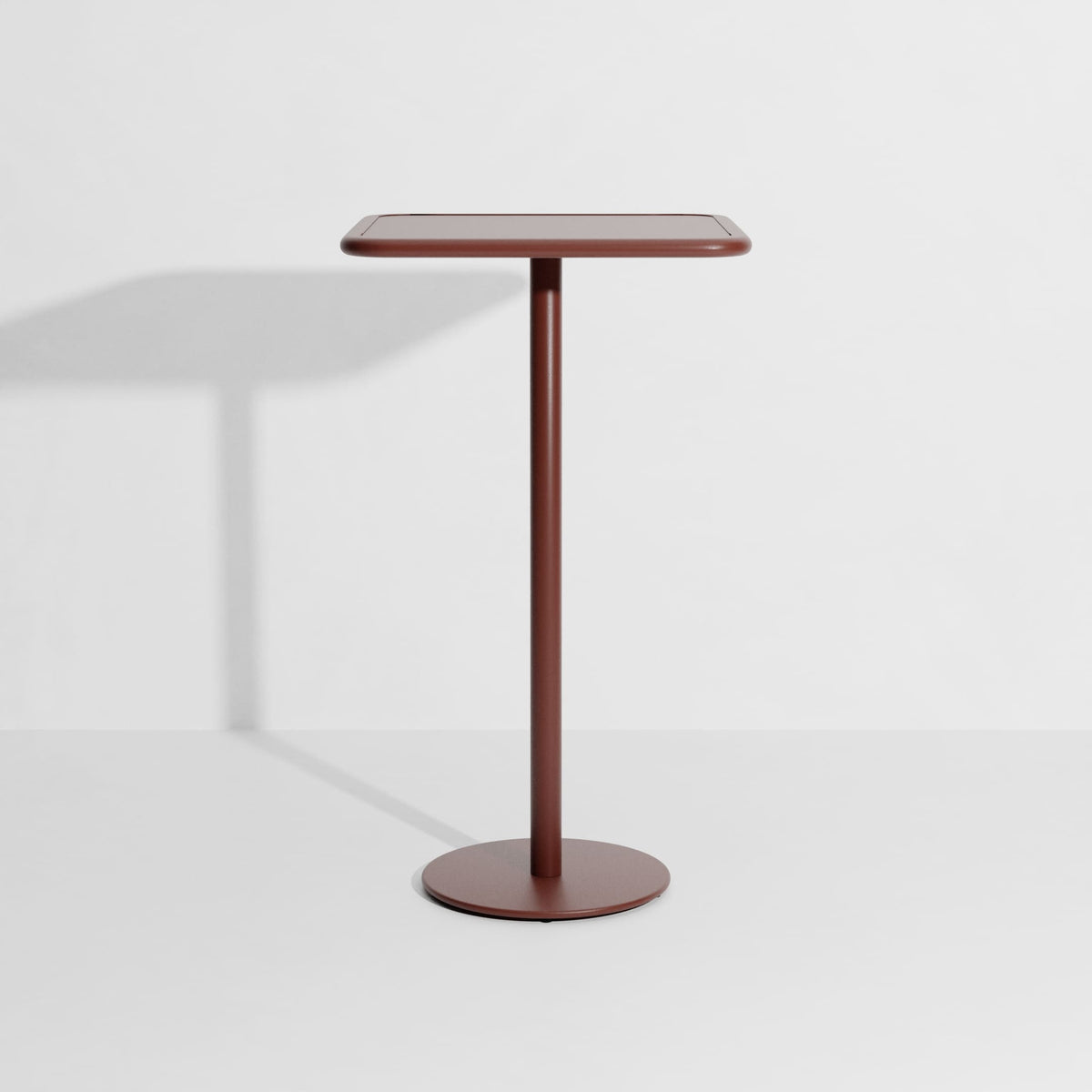 Table haute carrée Week-End 60 × 60 de Studio Brichet-Ziegler - Petite Friture-Rouge-Brun-The Woods Gallery
