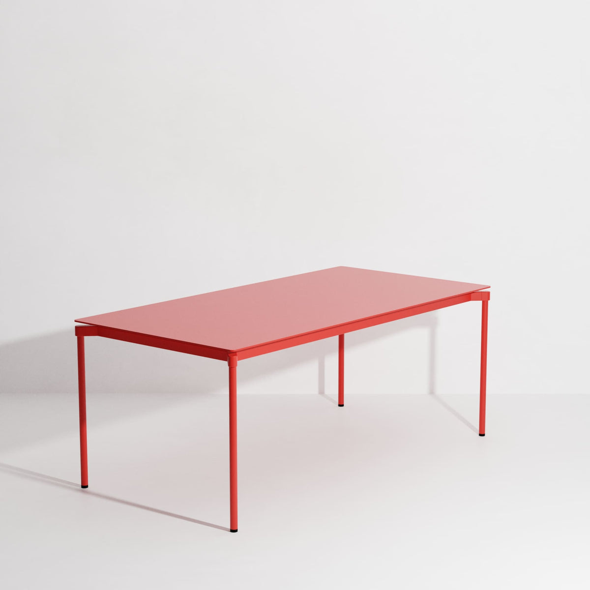 Table rectangulaire L 180 Fromme de Tom Chung - Petite Friture-Rouge-The Woods Gallery