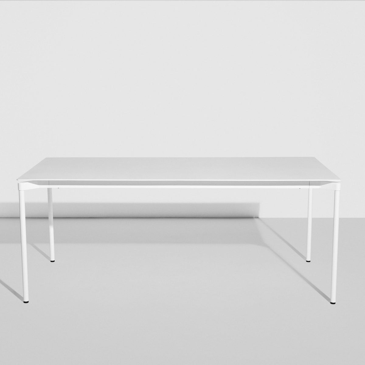 Table rectangulaire L 240 Fromme de Tom Chung - Petite Friture-Blanc-The Woods Gallery