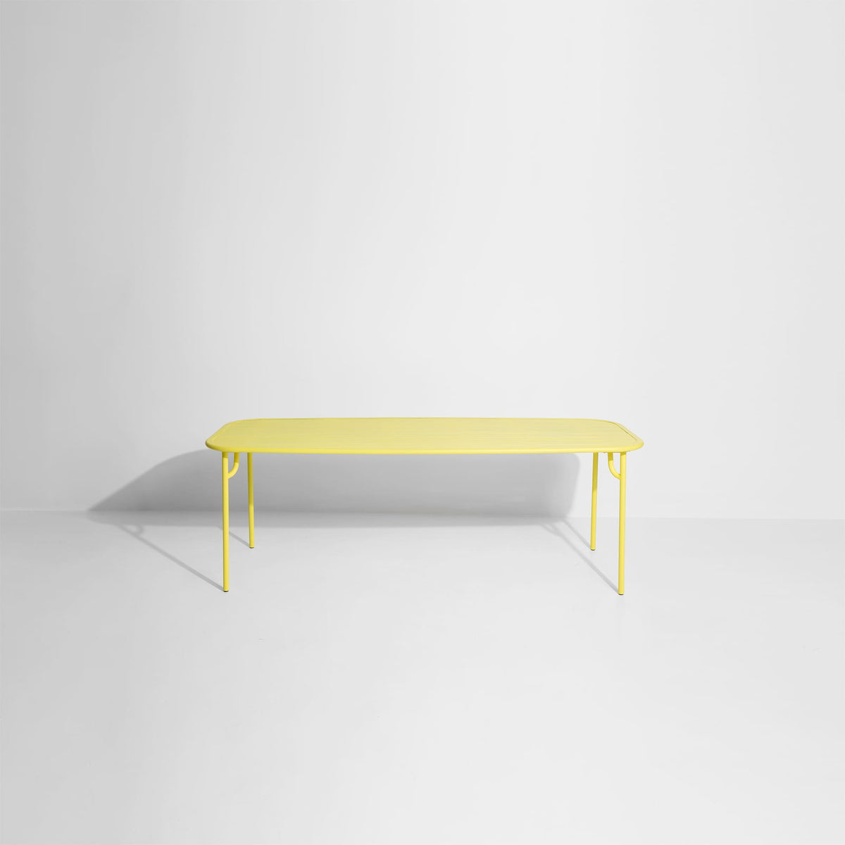 Table rectangulaire Large Week-End L 220 de Studio Brichet-Ziegler - Petite Friture-Jaune-À lattes-The Woods Gallery