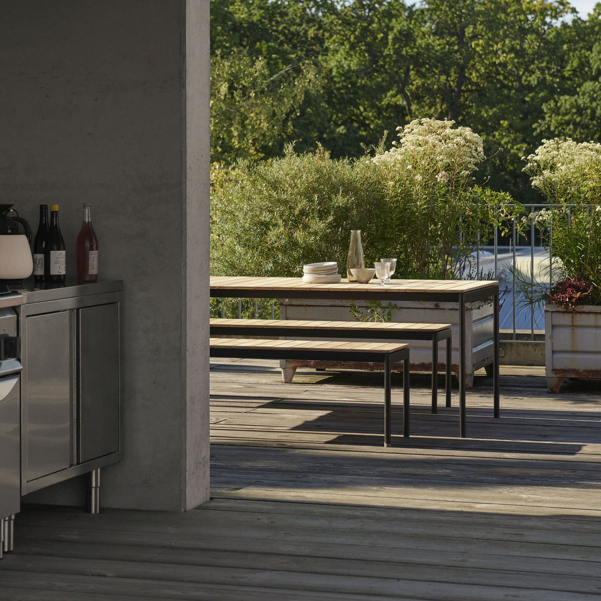Table rectangulaire Ville AV26 de Anderssen &amp; Voll - &amp;Tradition-Noir-The Woods Gallery