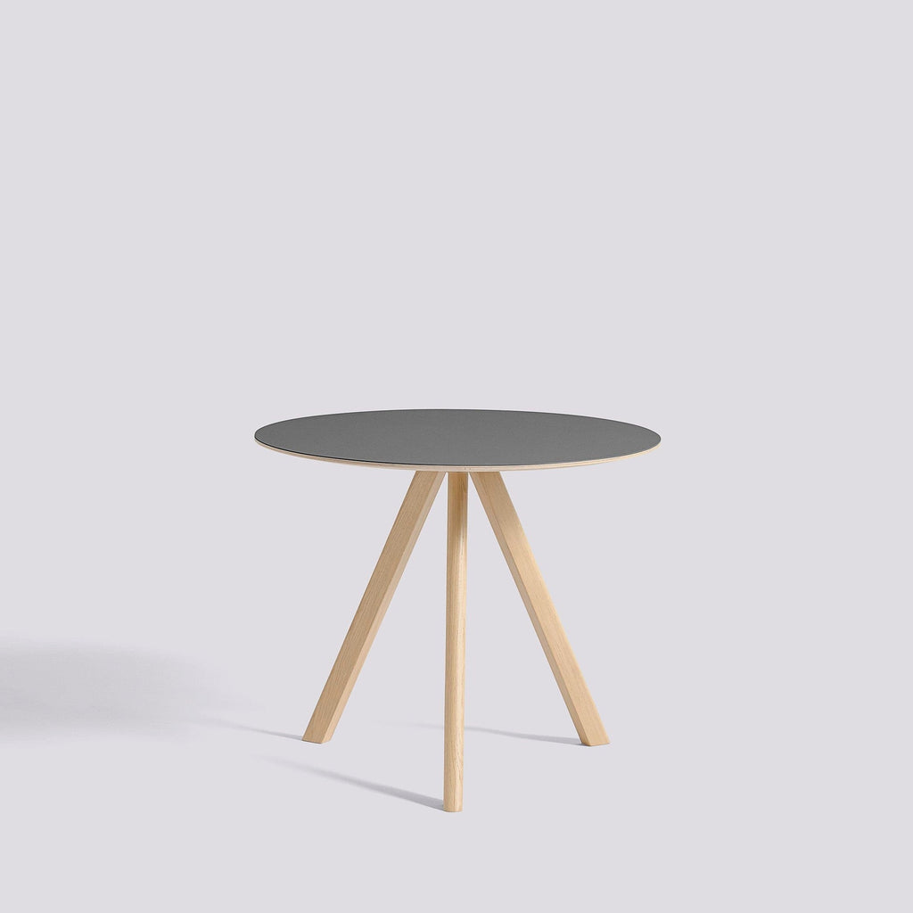 Table ronde CPH 20 par Ronan & Erwan Bouroullec Ø90 ou Ø120 cm - Hay-90 cm-Pieds Chêne massif - Plateau Burgundy-The Woods Gallery