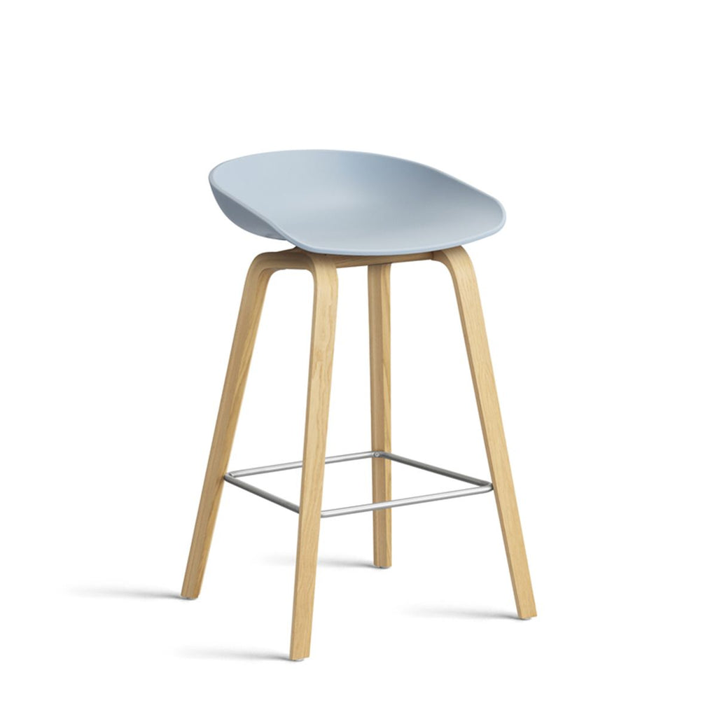 Tabouret About a stool AAS 32 par Hee Welling - Hay-Noyer-2-Bordeaux-The Woods Gallery