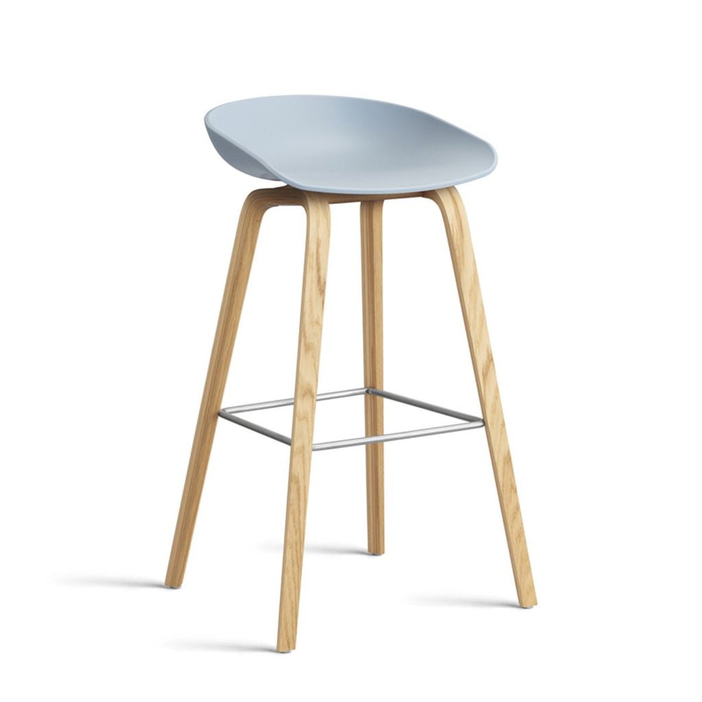 Tabouret About a stool AAS 32 par Hee Welling - Hay-Noyer-2-Bordeaux-The Woods Gallery