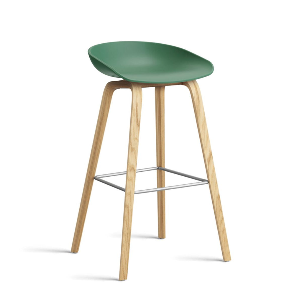 Tabouret About a stool AAS 32 par Hee Welling - Hay-Noyer-2-Bordeaux-The Woods Gallery