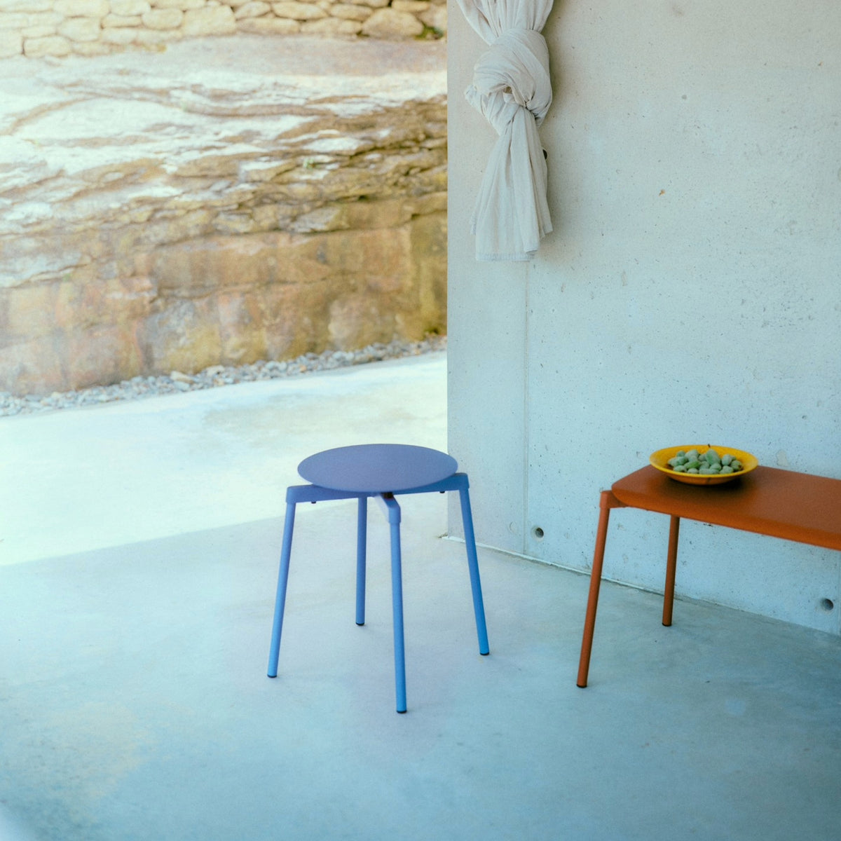 Tabouret Fromme de Tom Chung - Petite Friture-Noir-The Woods Gallery