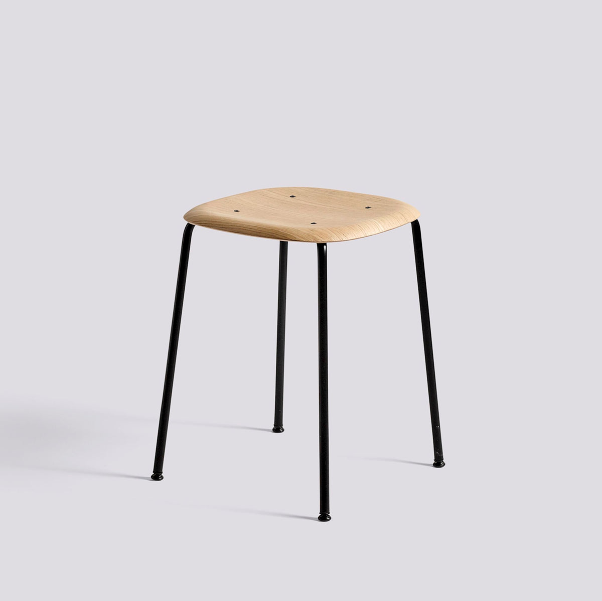 Tabouret Soft Edge 70 de Iskos-Berlin - Hay-Placage de chêne laqué naturel, assise — Acier thermolaqué noir, piètement 4 pieds-The Woods Gallery