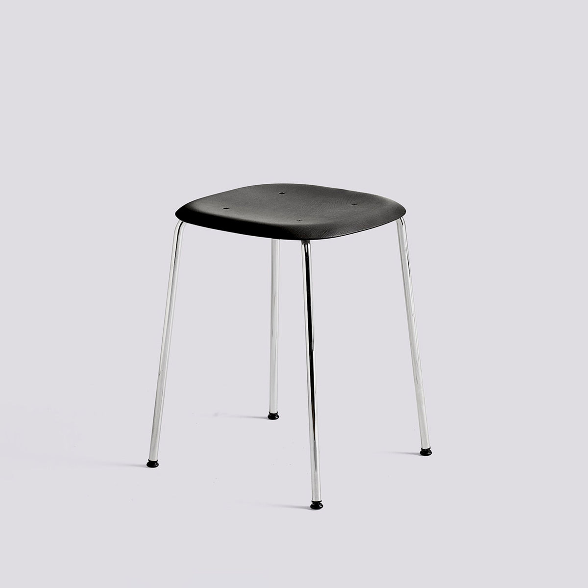 Tabouret Soft Edge 70 de Iskos-Berlin - Hay-Placage de chêne laqué noir, assise — Acier chromé, piètement 4 pieds-The Woods Gallery