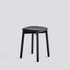 Tabouret Soft Edge 72 de Iskos-Berlin - Hay-Placage de chêne laqué Soft black, assise — Chêne massif laqué Soft black, piètement 4 pieds-The Woods Gallery