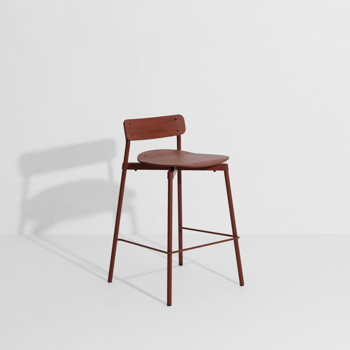 Tabouret de bar 65 cm Fromme Bois de Tom Chung - Petite Friture-Rouge-Brun-The Woods Gallery