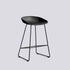 Tabouret de bar About A Stool AAS 38 de Hee Welling - Hay-Polypropylène recyclé noir, acier thermolaqué noir, piètement luge, assise 65 cm-The Woods Gallery