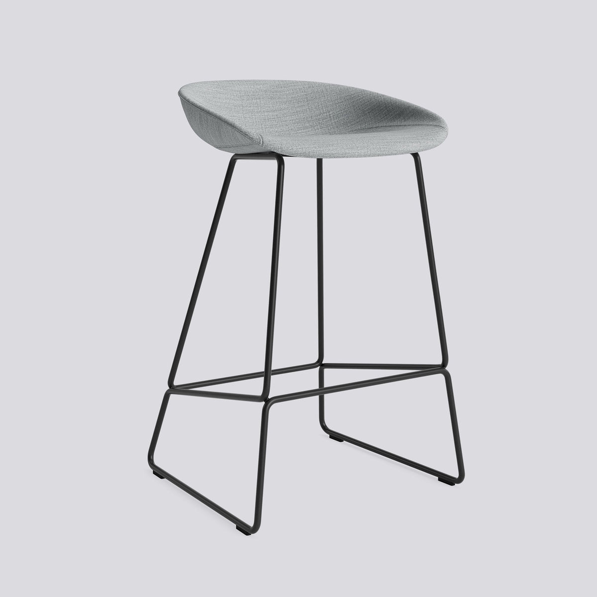 Tabouret de bar About A Stool AAS 39 de Hee Welling - Hay-Garnissage intégral Remix 123, acier thermolaqué noir, piètement luge, assise 65 cm-The Woods Gallery