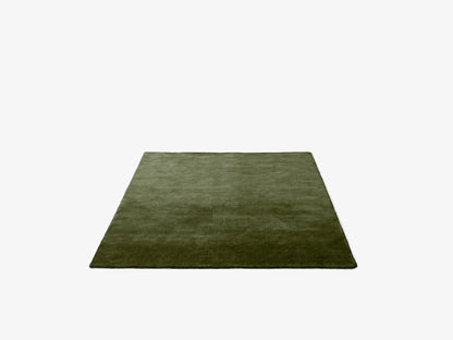 Tapis The Moor AP5 - &amp;Tradition-Vert pin-The Woods Gallery