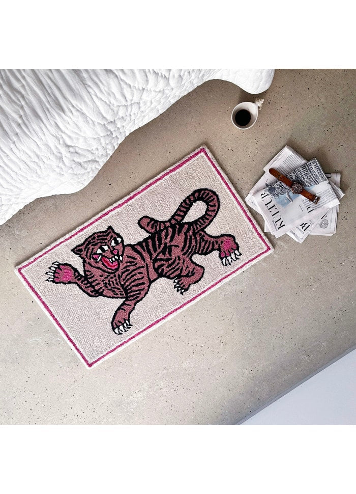 Tapis mural Frame Rug Pink Tiger - Bongusta-The Woods Gallery