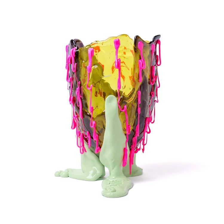 Vase Clear Special - Extra Colour - Clear Fumé, Yellow, Fluo Fushia, Mint par Gaetano Pesce - Fish Design-S-The Woods Gallery