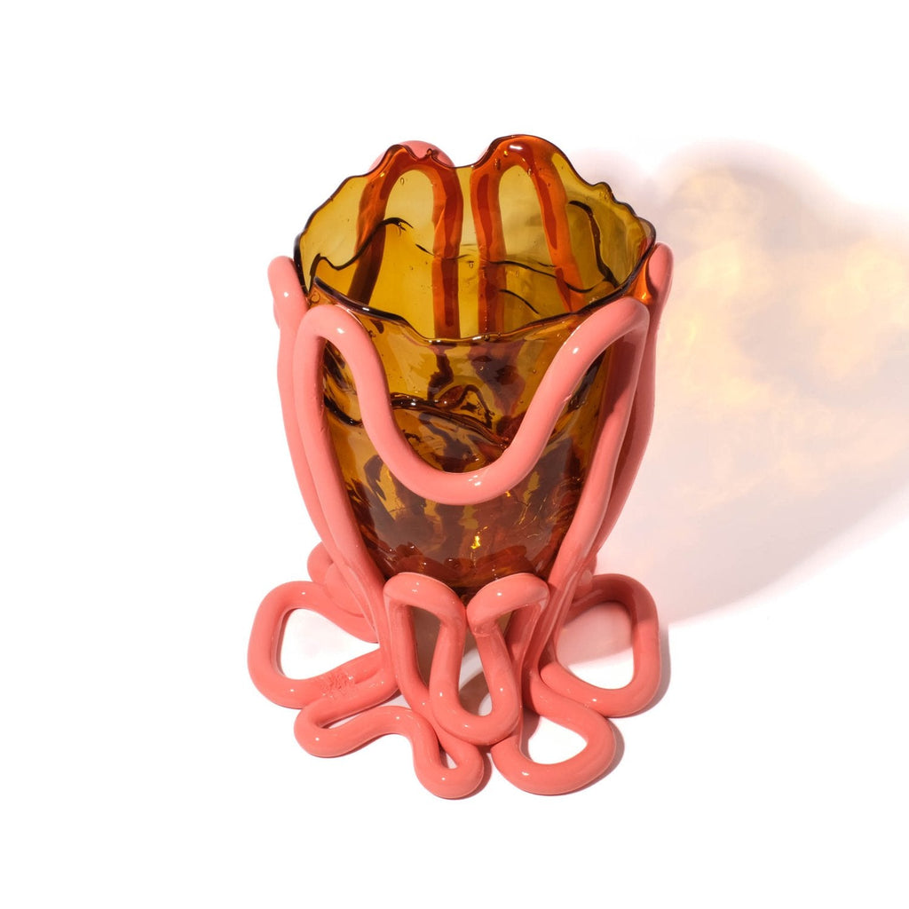 Vase Indian Summer - Clear Amber, Matt Dark Salmon par Gaetano Pesce - Fish Design-S-The Woods Gallery