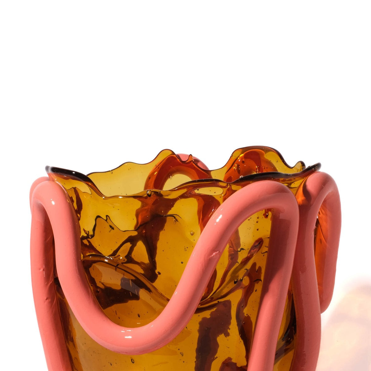 Vase Indian Summer - Clear Amber, Matt Dark Salmon par Gaetano Pesce - Fish Design-S-The Woods Gallery