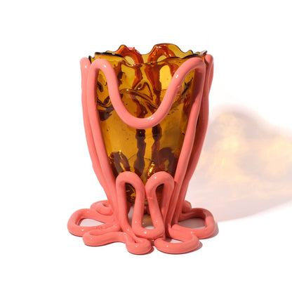 Vase Indian Summer - Clear Amber, Matt Dark Salmon par Gaetano Pesce - Fish Design-S-The Woods Gallery