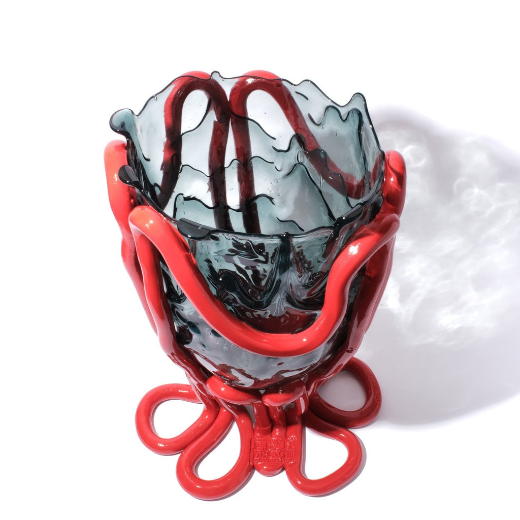 Vase Indian Summer - Clear Blue, Matt Red par Gaetano Pesce - Fish Design-S-The Woods Gallery