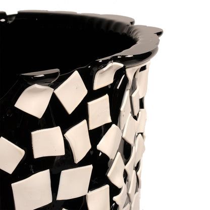 Vase Rock - Matt Black, White par Gaetano Pesce - Fish Design-S-The Woods Gallery