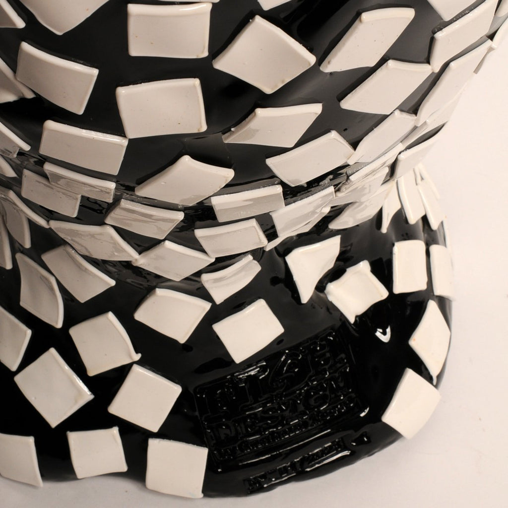 Vase Rock - Matt Black, White par Gaetano Pesce - Fish Design-S-The Woods Gallery