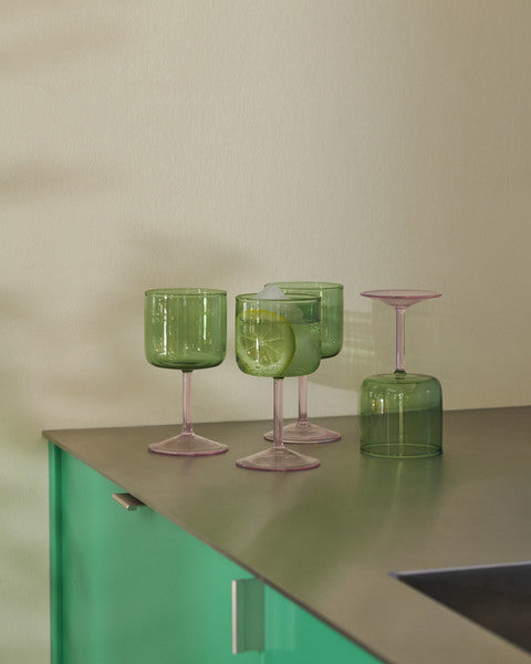 Lot De 7 Verres à Vin Sur Pieds Roses - Art De La Table, 200 Ml, état Impeccable