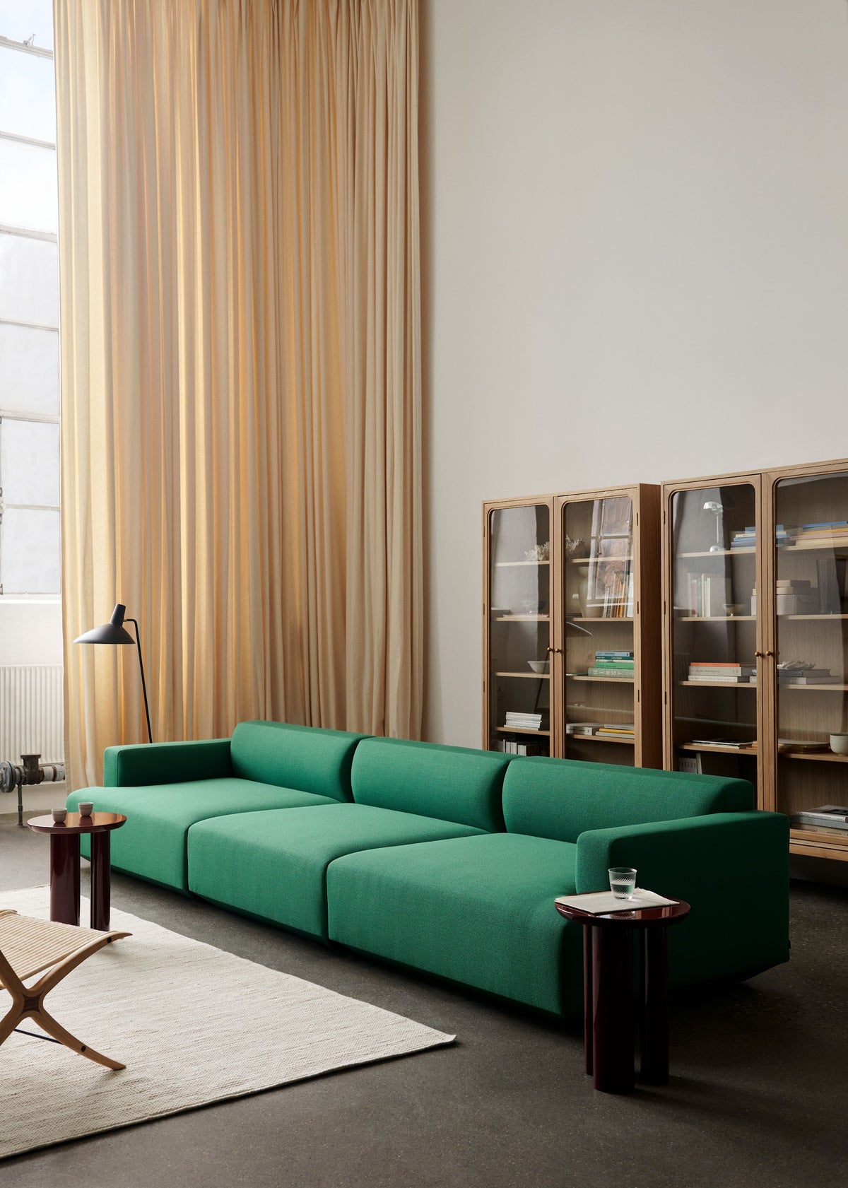 Vitrine Trace SC88 de Space Copenhagen - &amp;Tradition-Chêne naturel-The Woods Gallery