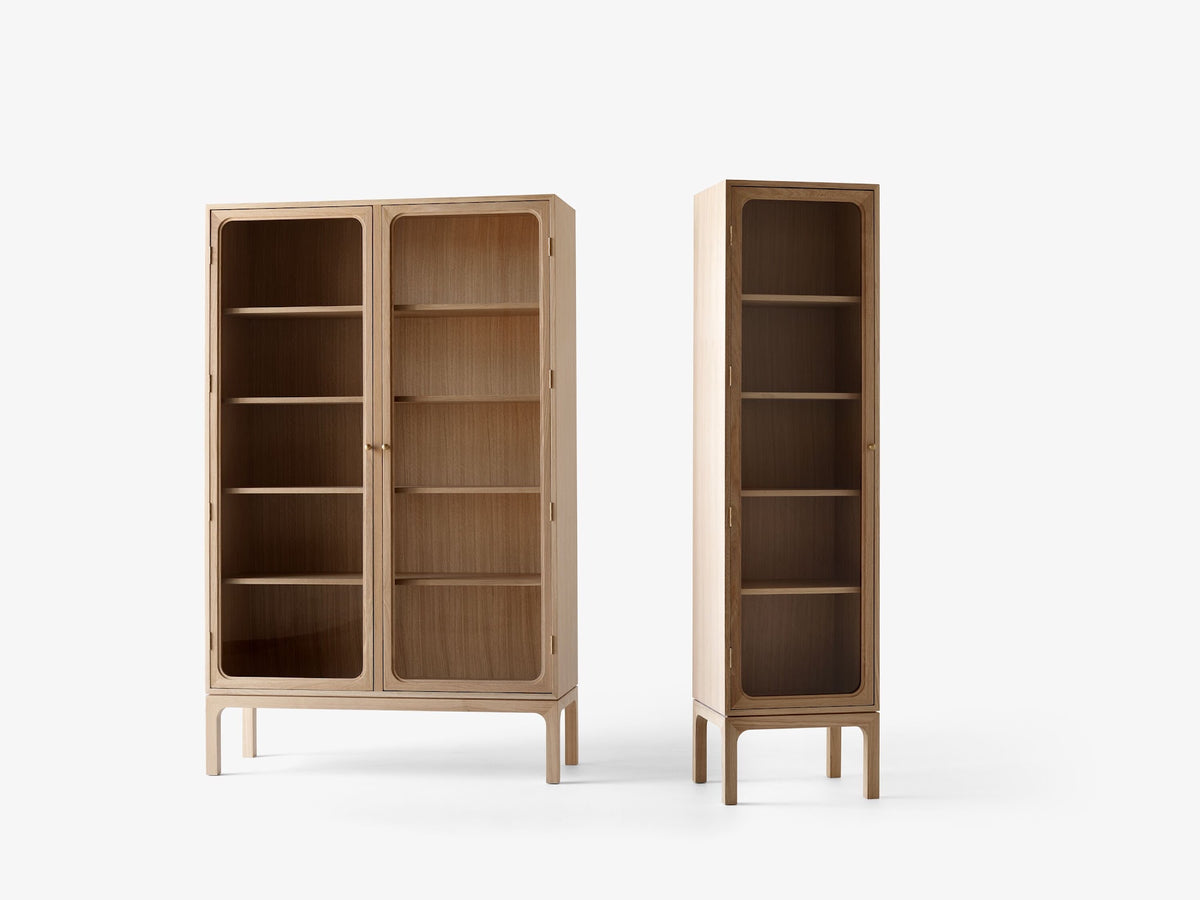 Vitrine Trace SC88 de Space Copenhagen - &amp;Tradition-Chêne naturel-The Woods Gallery