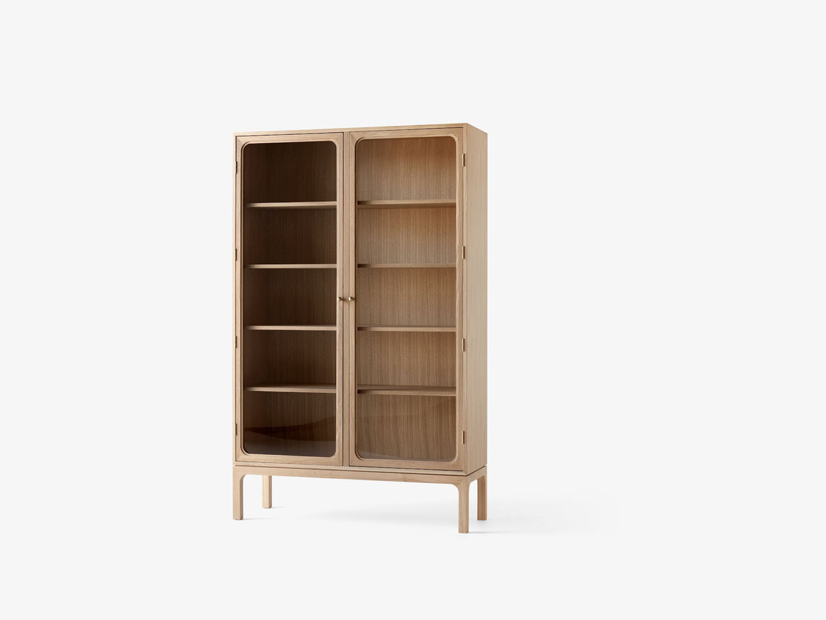 Vitrine Trace SC88 de Space Copenhagen - &amp;Tradition-Chêne naturel-The Woods Gallery