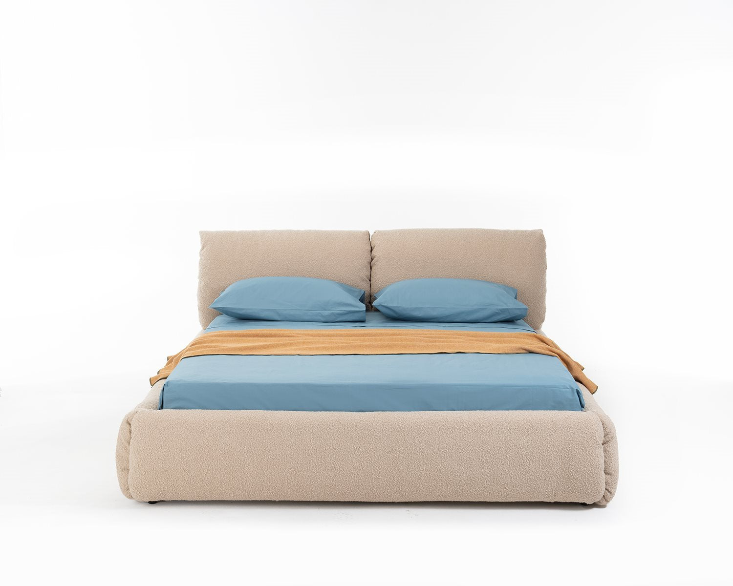 vue de face, tissu bouclé écru, fond blanc