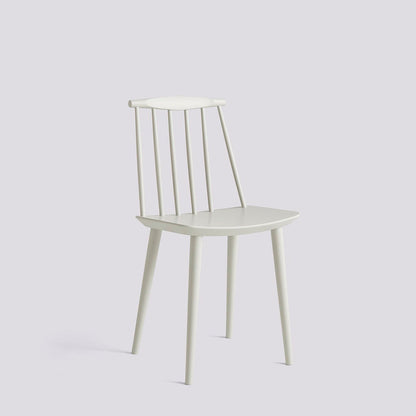 Chaise J77 J-series de Folke Pålsson - Hay