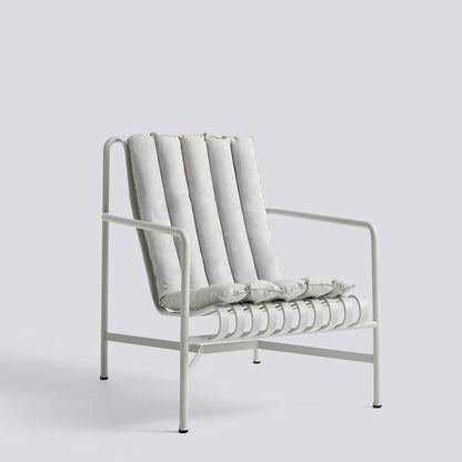 Coussin Soft Quilted pour fauteuil lounge haut Palissade - Hay-Gris ciel-The Woods Gallery