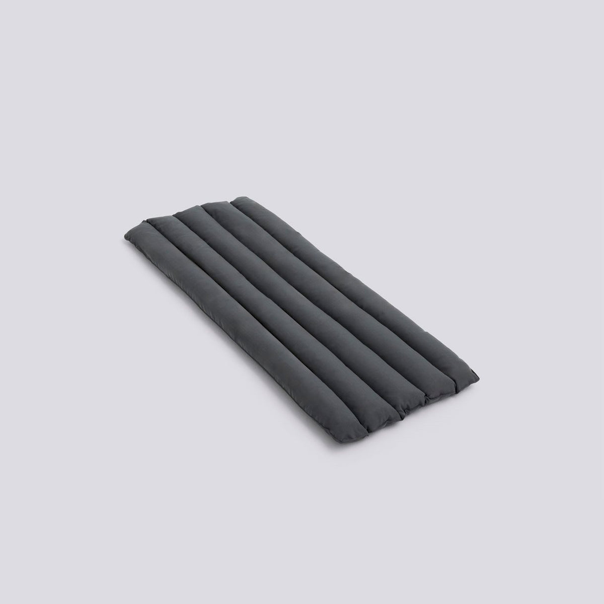 Coussin Soft Quilted pour fauteuil lounge haut Palissade - Hay-Anthracite-The Woods Gallery