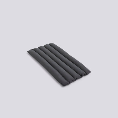 Coussin Soft Quilted pour fauteuil lounge bas Palissade - Hay-Anthracite-The Woods Gallery